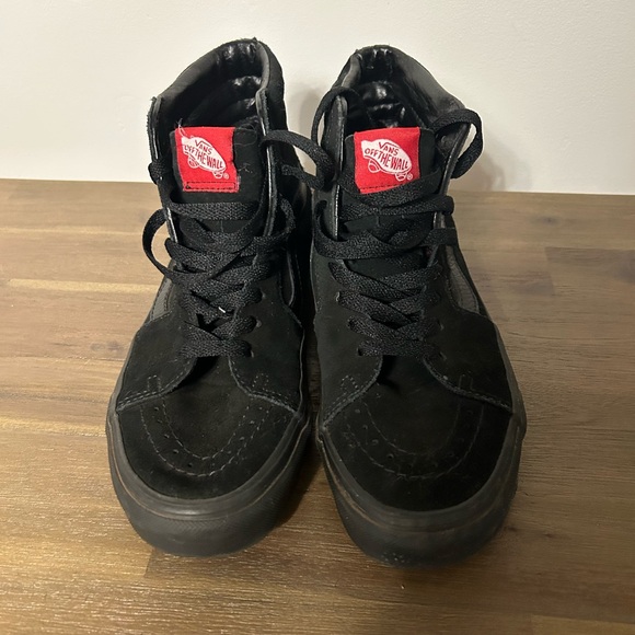 Vans - Picture 2 of 7